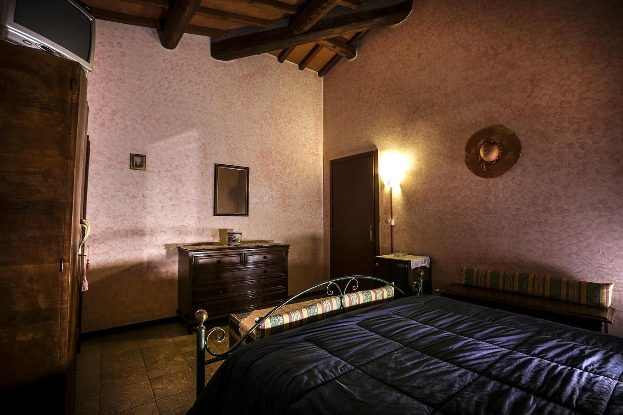 Agriturismo il Poggetto Torre Esterno foto