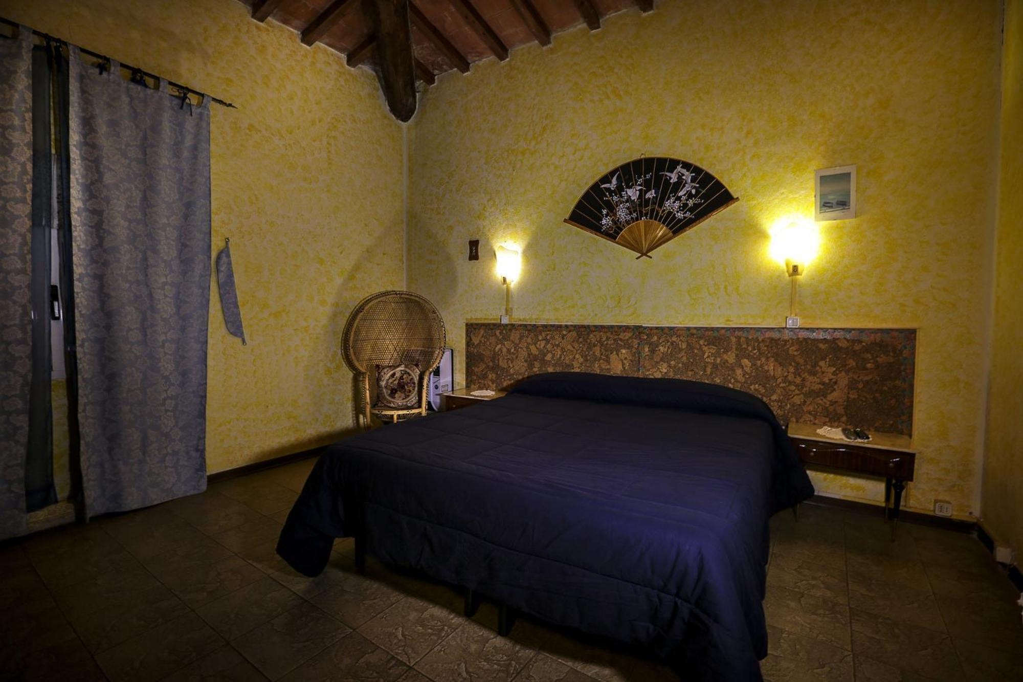 Agriturismo il Poggetto Torre Esterno foto