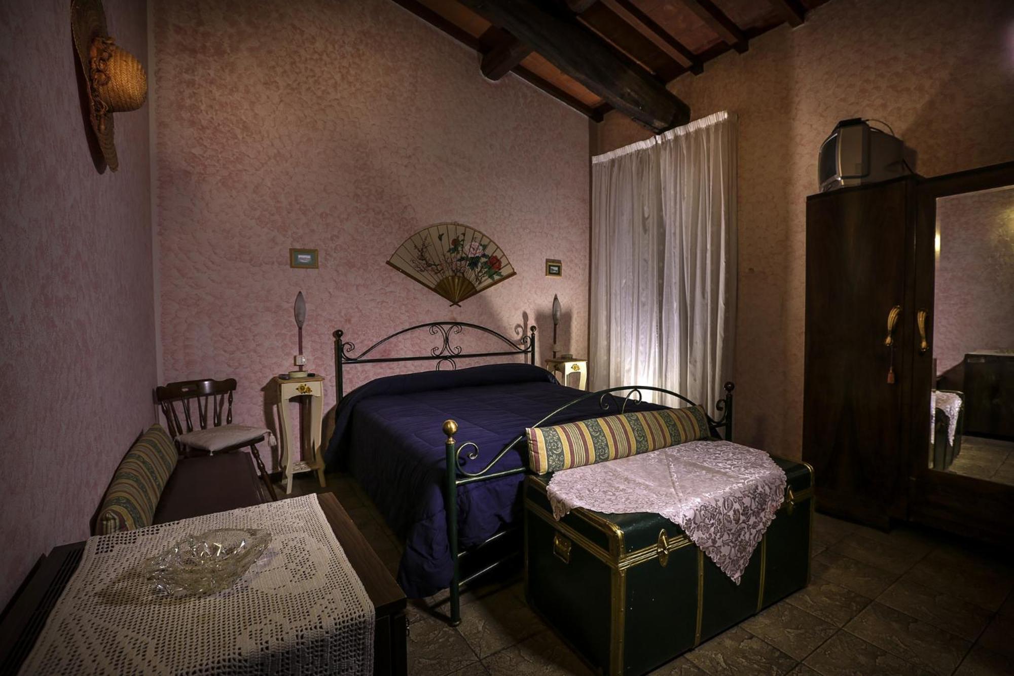 Agriturismo il Poggetto Torre Esterno foto
